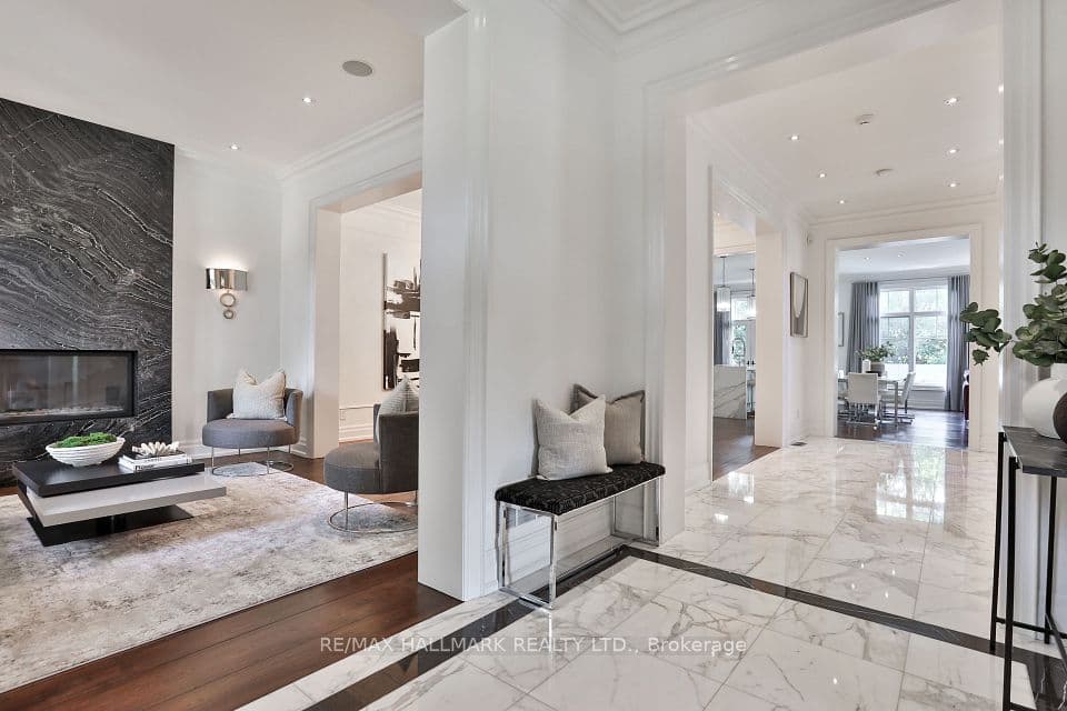 11 Forest Ridge Drive, Toronto, ON M6B 1G9 – photo 3