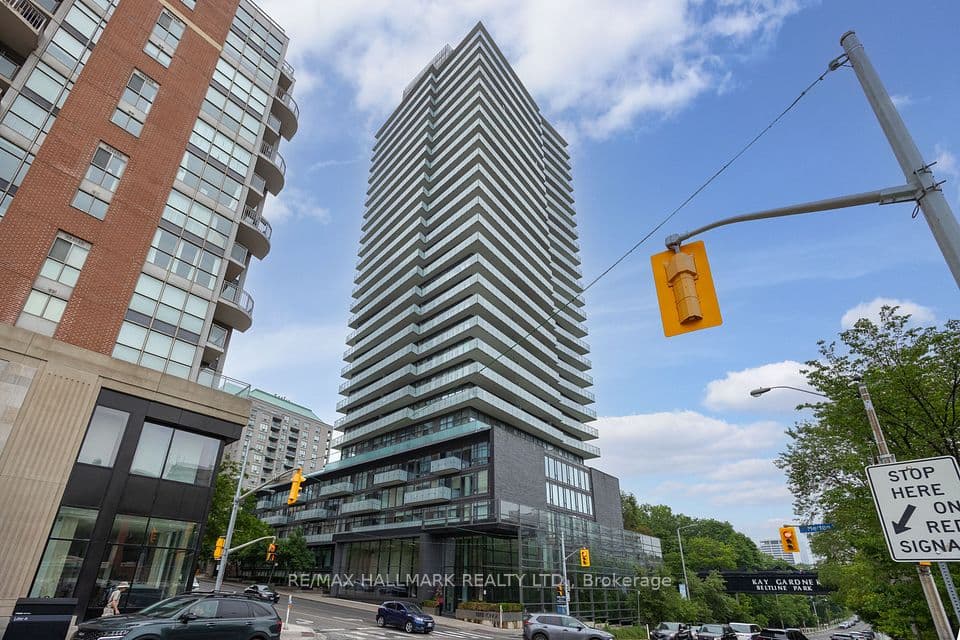 1815 Yonge Street TH-103, Toronto, ON M4T 2A4 – main photo