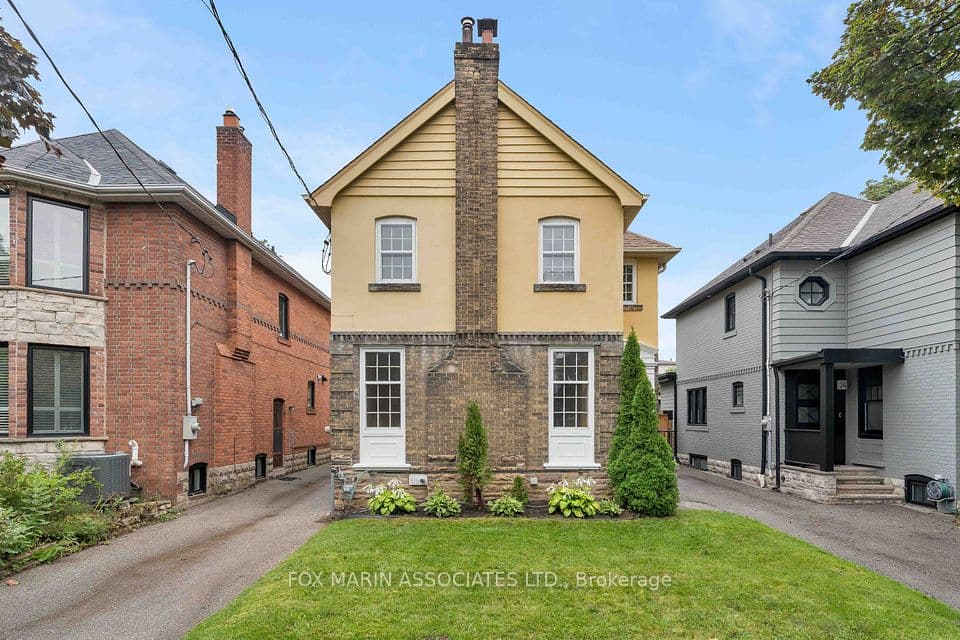 26 Claxton Boulevard, Toronto, ON M6C 1L8 – photo 2