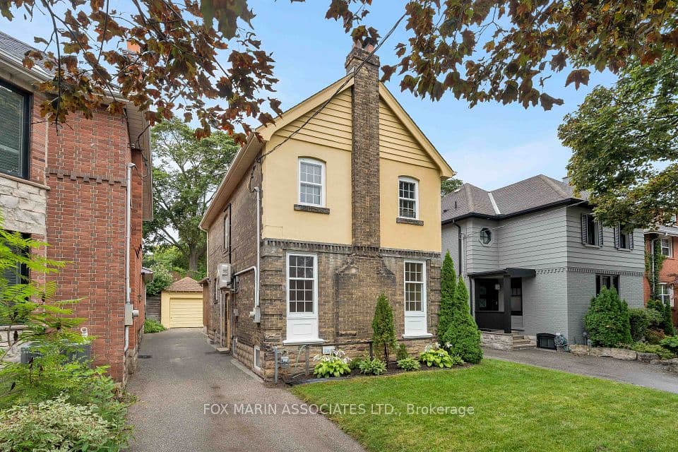 26 Claxton Boulevard, Toronto, ON M6C 1L8 – main photo