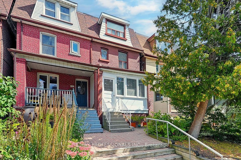 227 Montrose Avenue, Toronto, ON M6G 3G6 – main photo
