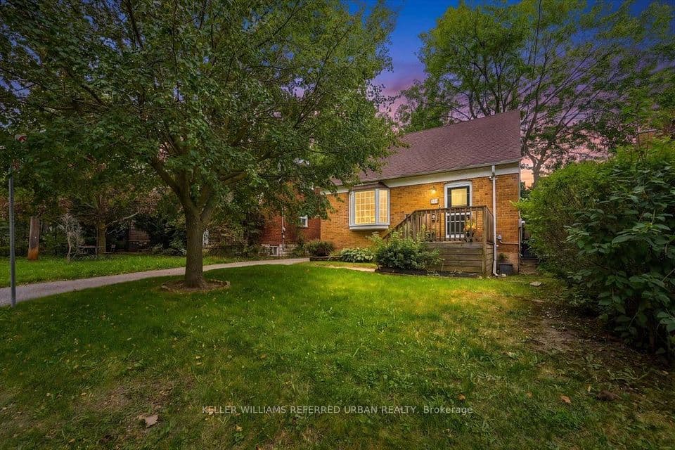 207 Elmhurst Avenue, Toronto, ON M2N 1S2 – main photo