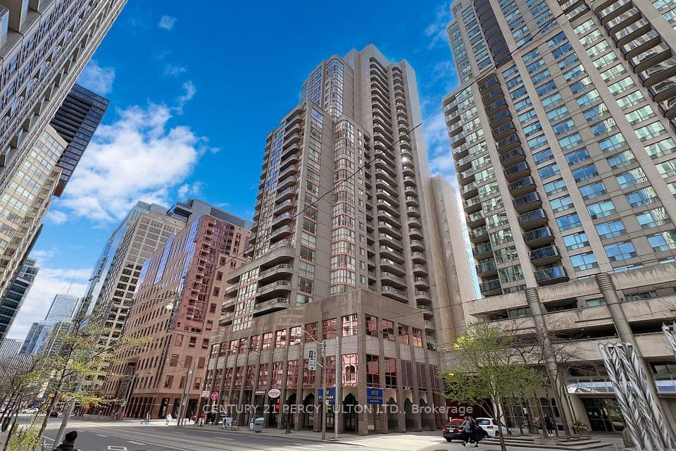 736 Bay Street 703, Toronto, ON M5G 2M4 – photo 3