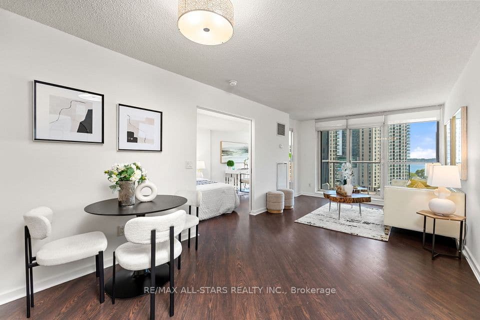 208 Queens Quay W 804, Toronto, ON M5J 2Y5 – photo 3