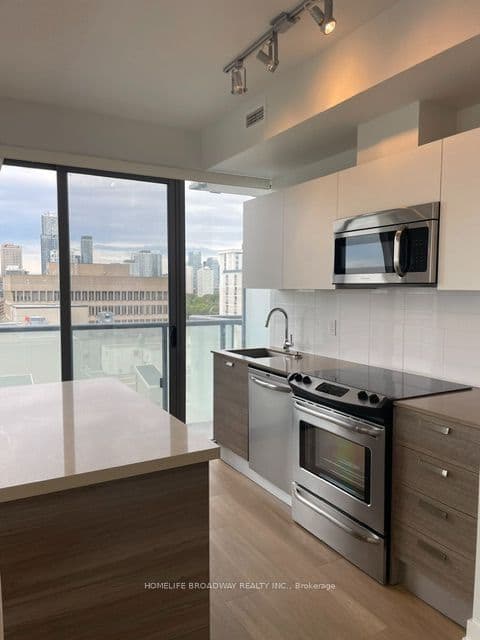 1815 Yonge Street 1504, Toronto, ON M4T 2A4 – photo 3
