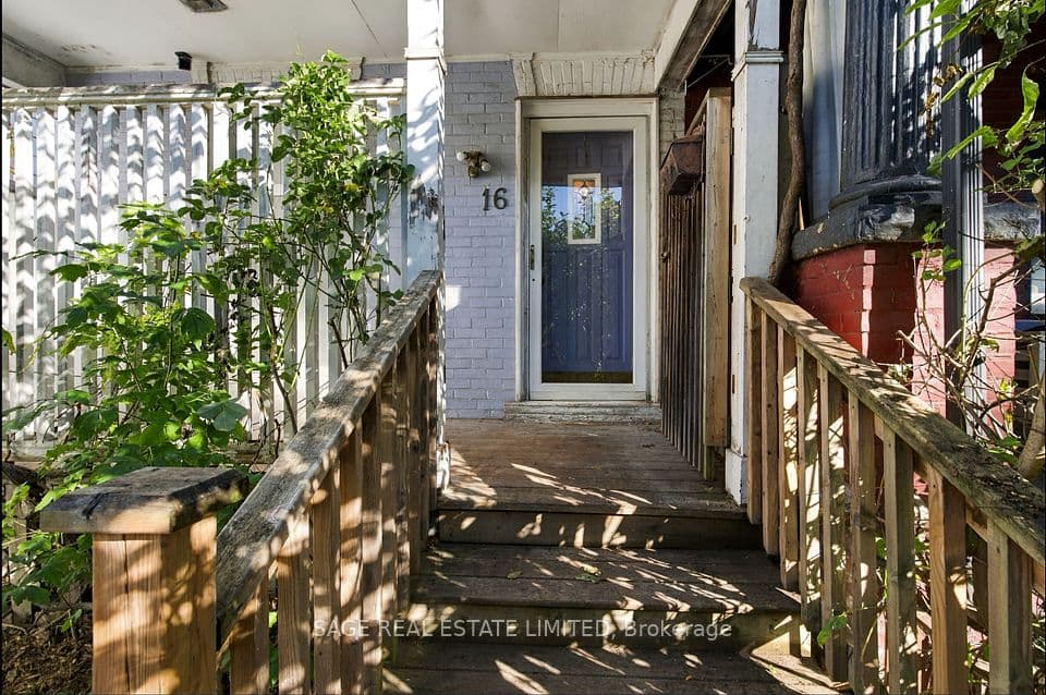 16 Sackville Place, Toronto, ON M4X 1A4 – photo 2