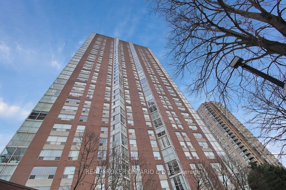 5 Concorde Place 3301, Toronto, ON M3C 3M8 – main photo