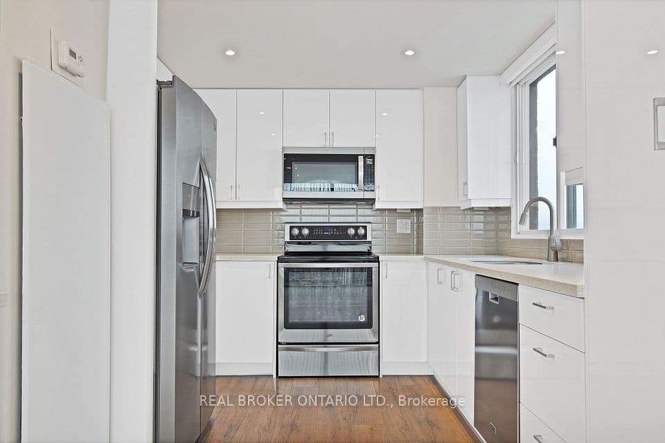 5 Concorde Place 3301, Toronto, ON M3C 3M8 – photo 3