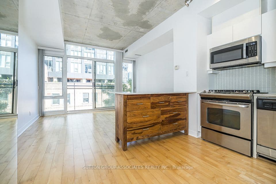 127 Queen Street E 405, Toronto, ON M5C 1S3 – main photo
