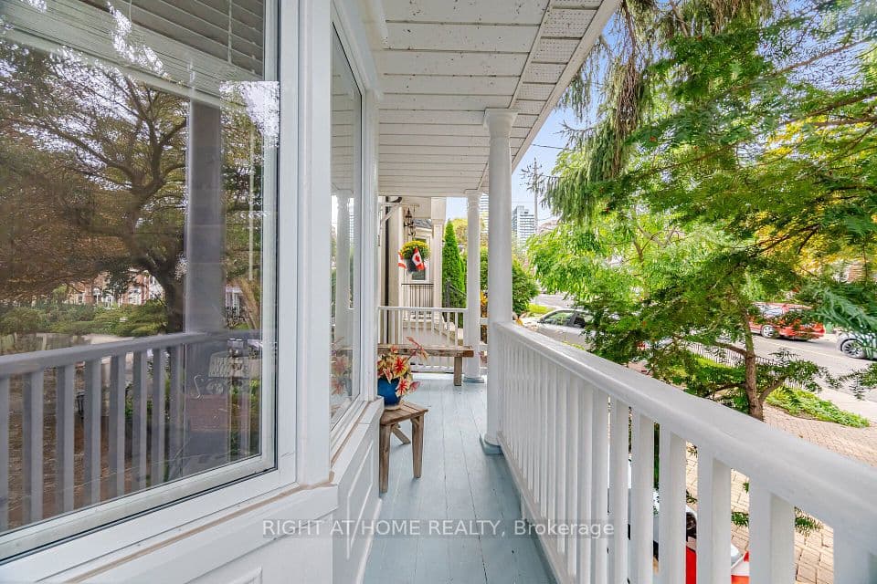 219 Broadway Avenue, Toronto, ON M4P 1W1 – photo 3
