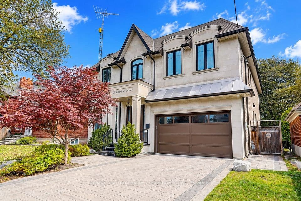 21 Yorkview Drive, Toronto, ON M2N 2R9 – main photo