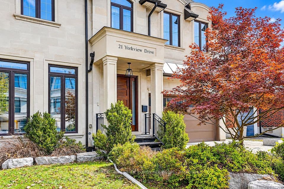 21 Yorkview Drive, Toronto, ON M2N 2R9 – photo 2