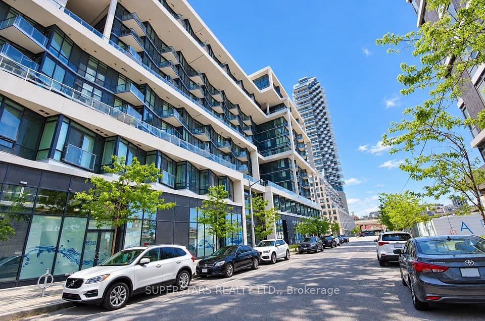 15 Merchants' Wharf Way 1112, Toronto, ON M5A 0N8 – main photo