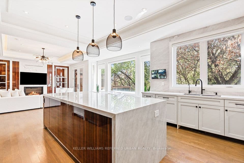 90 Glen Rush Boulevard, Toronto, ON M5N 2V1 – photo 2