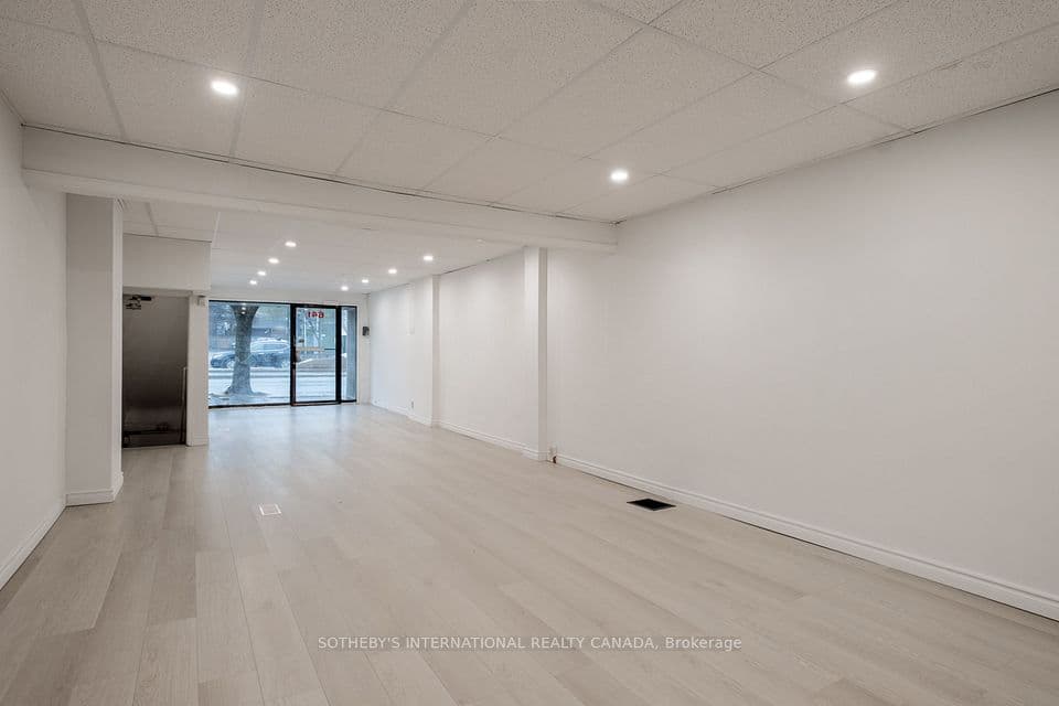 641 St Clair Avenue W, Toronto, ON M6C 1A7 – photo 2