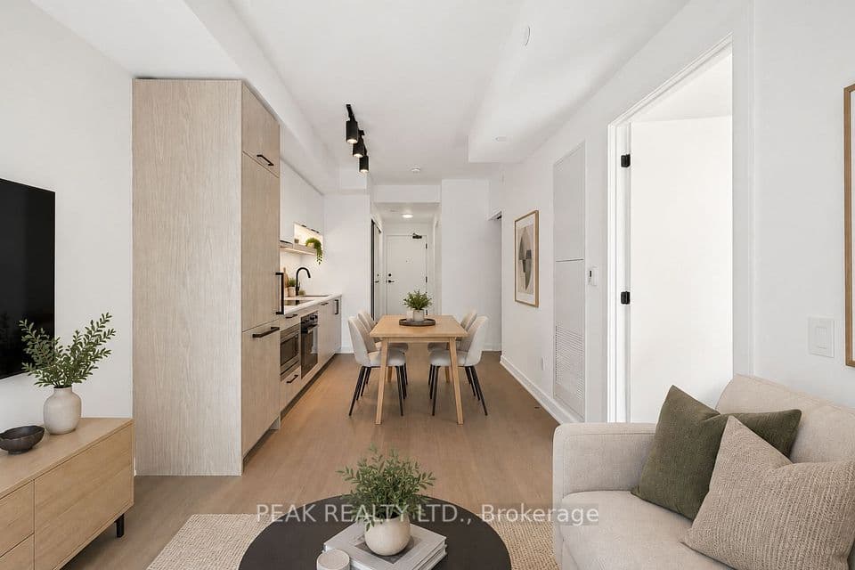 91 Montclair Avenue 1803, Toronto, ON M5P 0B1 – photo 2