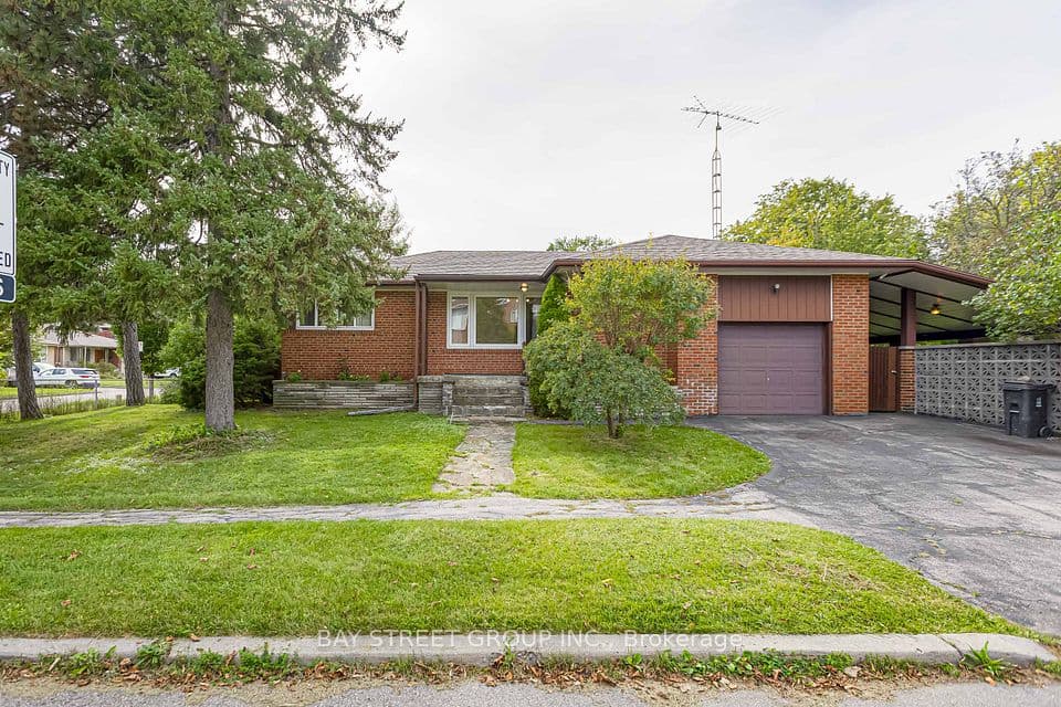 260 Moore Park Avenue, Toronto, ON M2M 1N6 – main photo