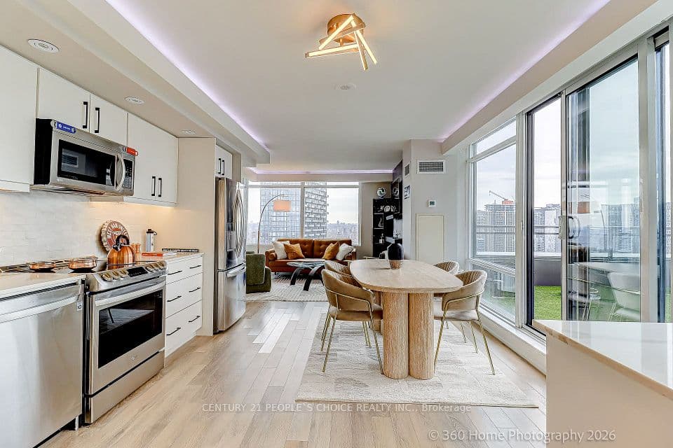 25 Telegram Mews PH5201, Toronto, ON M5V 3Z1 – photo 3