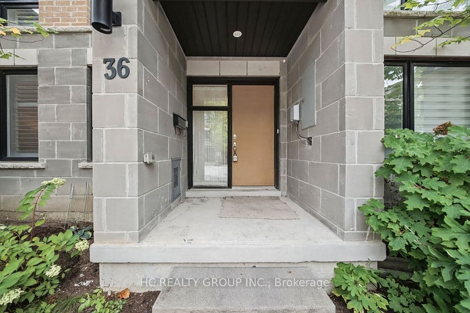 36 Kenneth Wood Crescent, Toronto, ON M2N 0K3 – main photo