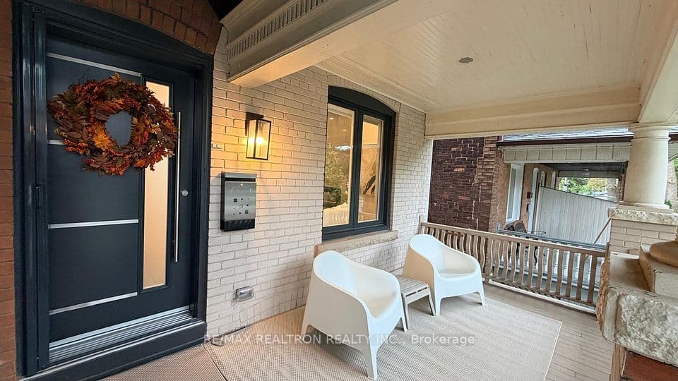 237 Melita Avenue, Toronto, ON M6G 2A1 – photo 3