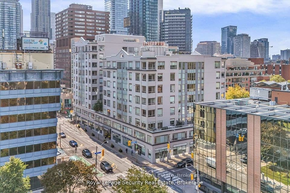 980 Yonge Street 403, Toronto, ON M4W 3V8 – main photo