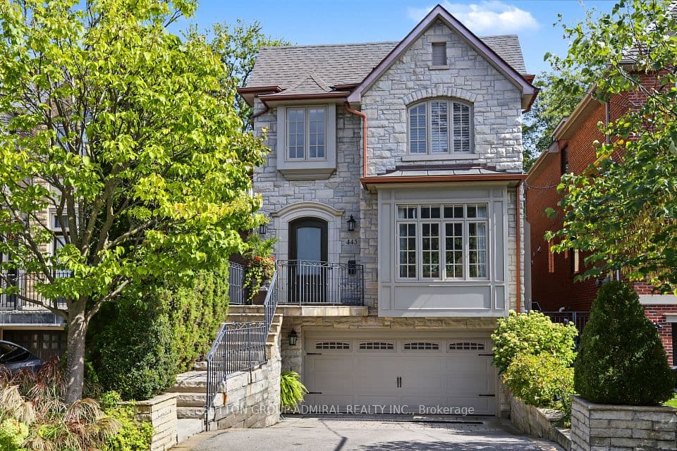 443 ELM Road, Toronto, ON M5M 3W8 – photo 2