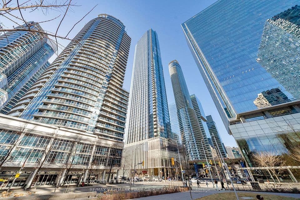 10 York Street 2711, Toronto, ON M5J 0E1 – main photo