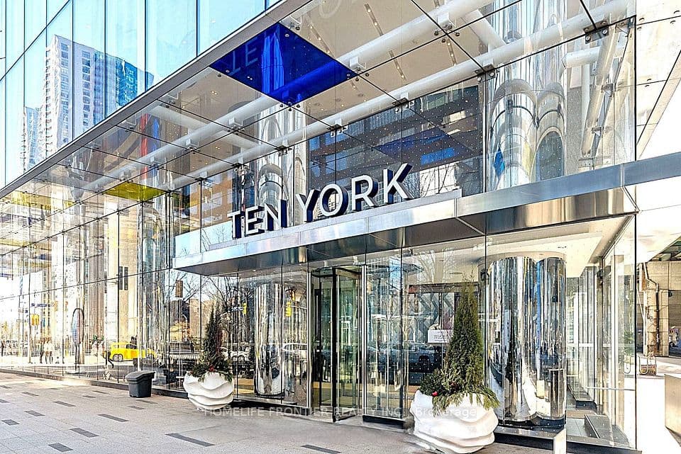 10 York Street 2711, Toronto, ON M5J 0E1 – photo 3