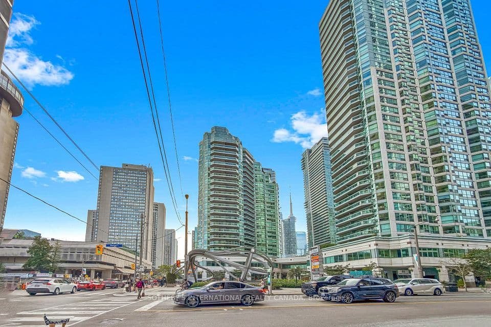 10 Queens Quay W 414, Toronto, ON M5J 2R9 – main photo