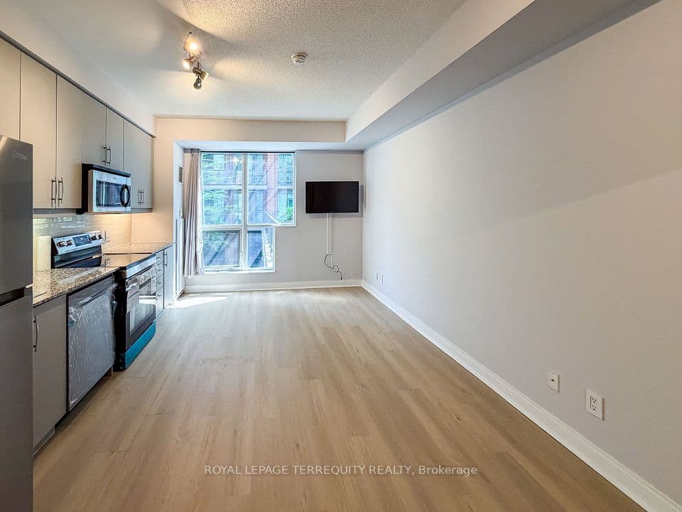 1 Scott Street 311, Toronto, ON M5E 1A1 – photo 2
