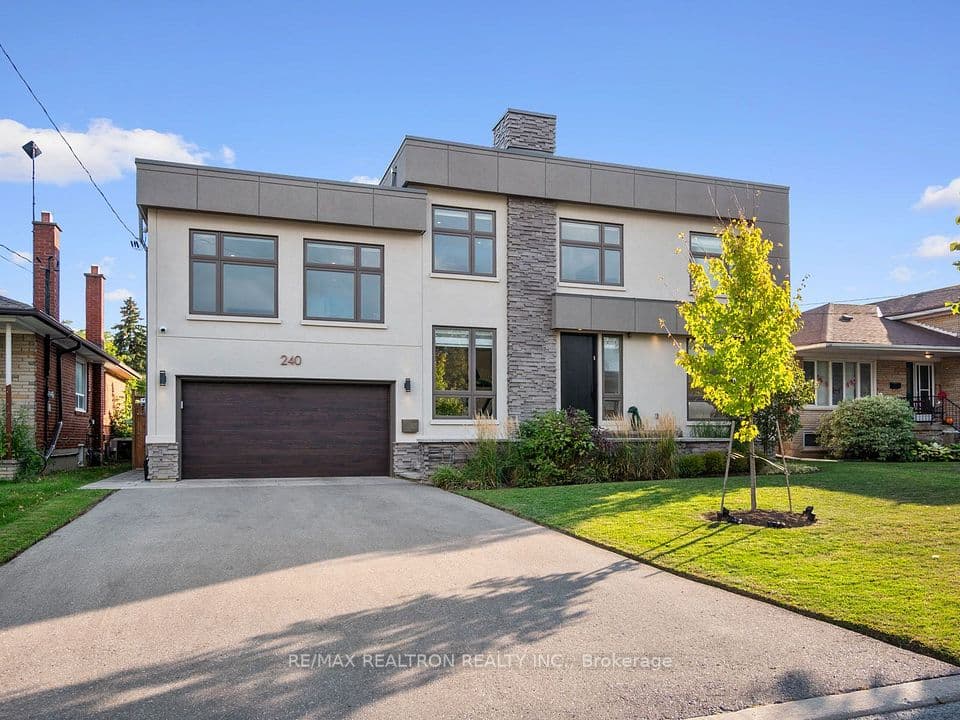 240 Maxwell Street, Toronto, ON M3H 5B7 – photo 2