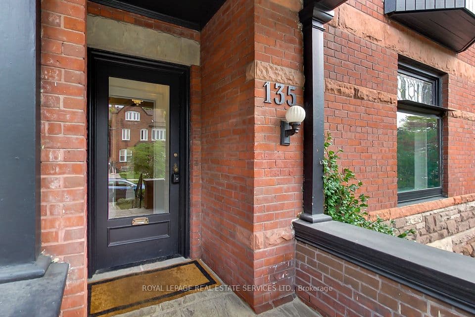 135 Madison Avenue, Toronto, ON M5R 2S3 – photo 2