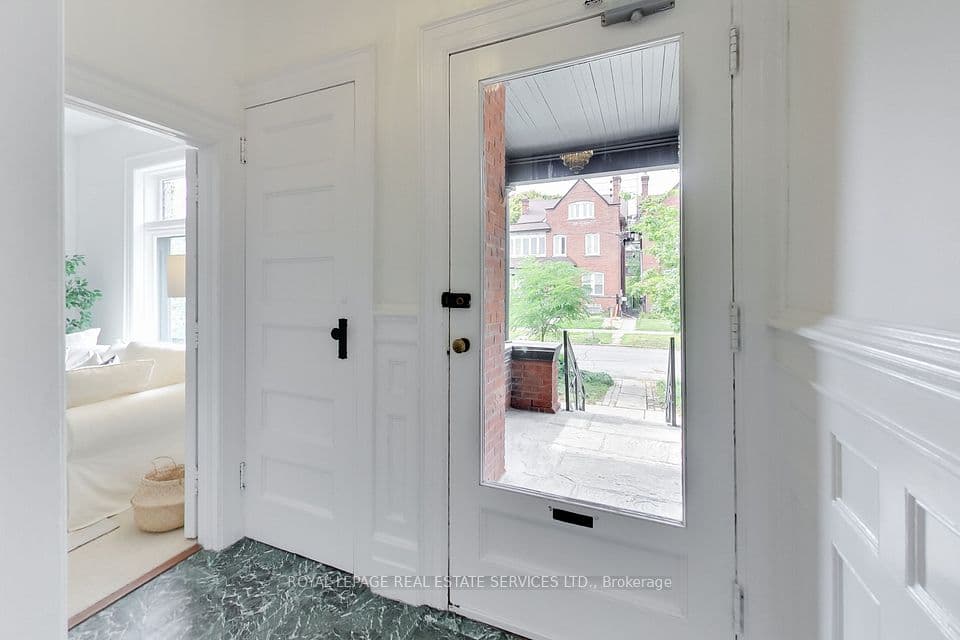135 Madison Avenue, Toronto, ON M5R 2S3 – photo 3