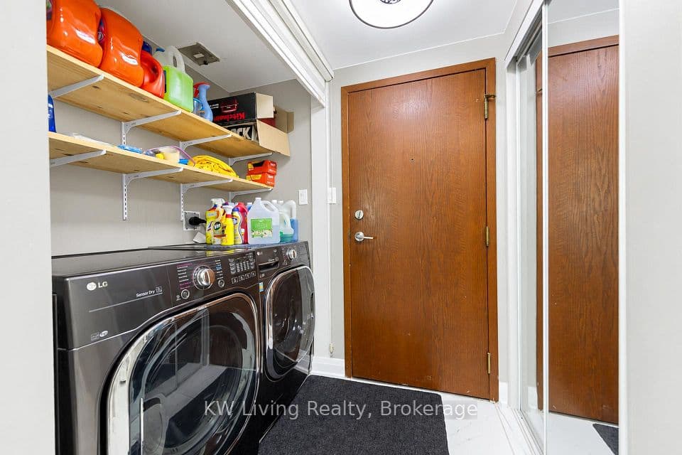10 Yonge Street 1702, Toronto, ON M5E 1R4 – photo 2