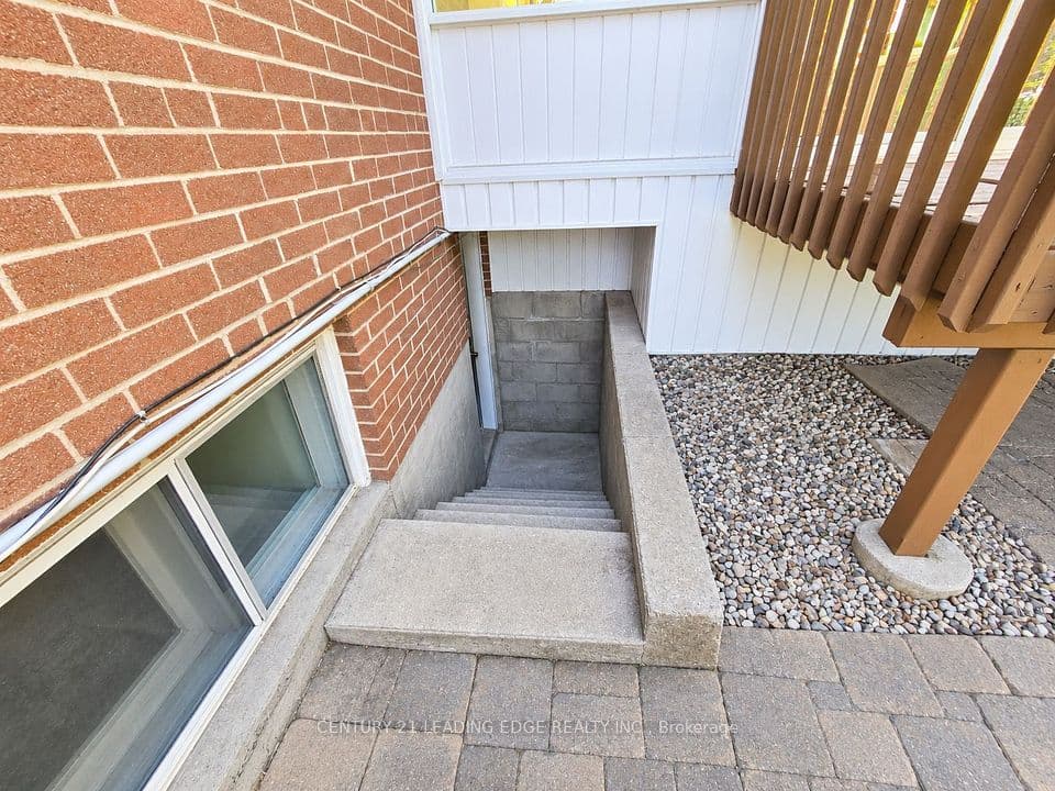 39 Sumner Heights Drive, Toronto, ON M2K 1Y2 – photo 3