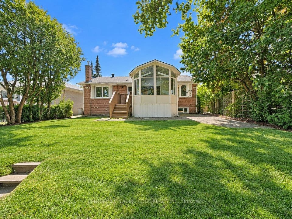 39 Sumner Heights Drive, Toronto, ON M2K 1Y2 – photo 2