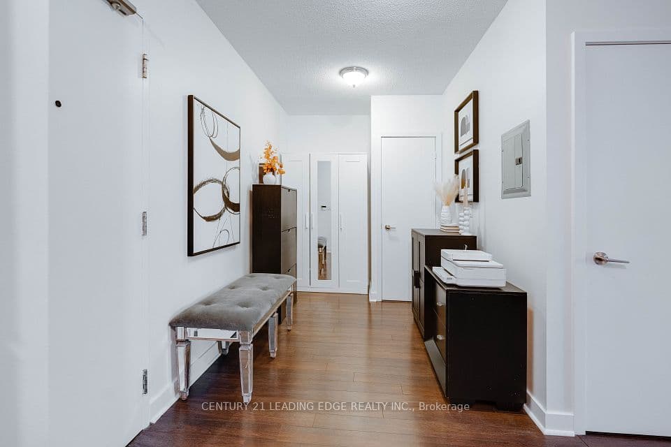 120 Dallimore Circle 820, Toronto, ON M3C 4J1 – photo 3