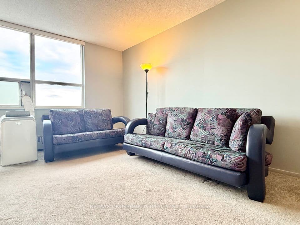 5 Parkway Forest Drive 1109, Toronto, ON M2J 1L2 – photo 3