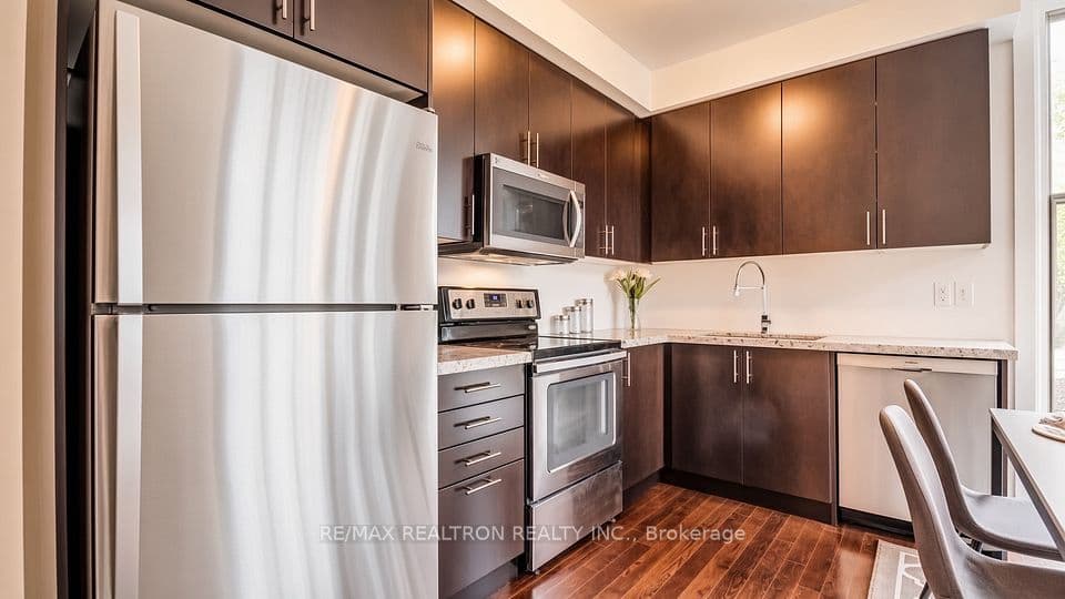 23 Eldora Avenue 112, Toronto, ON M2M 1R3 – photo 2