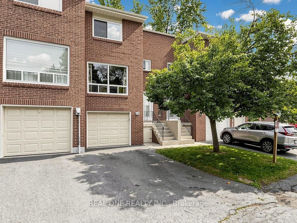 174 Rusty Crestway, Toronto, ON M2J 2Y6 – photo 2