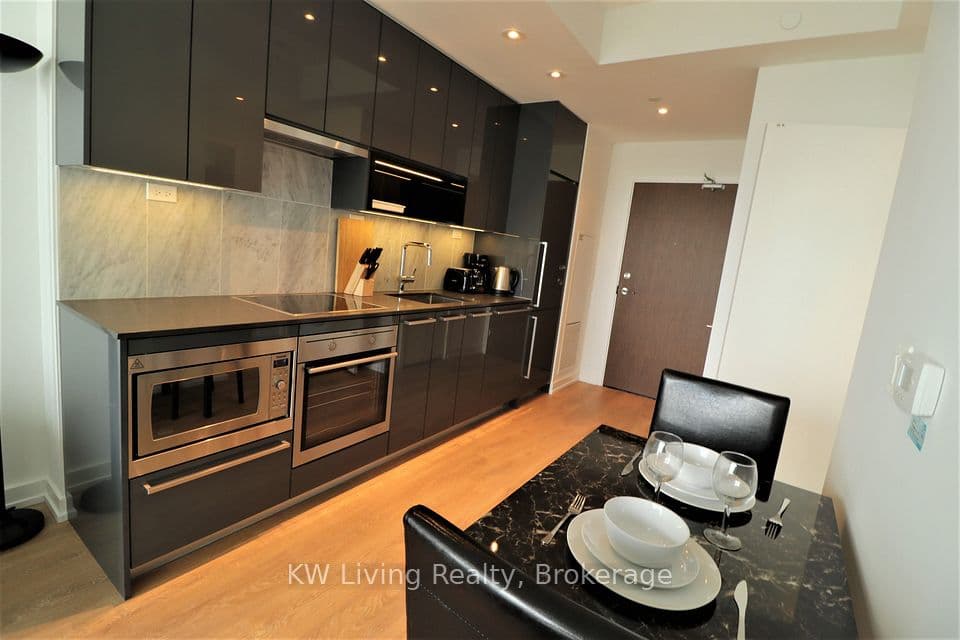115 McMahon Drive 2708, Toronto, ON M2K 0E3 – photo 2
