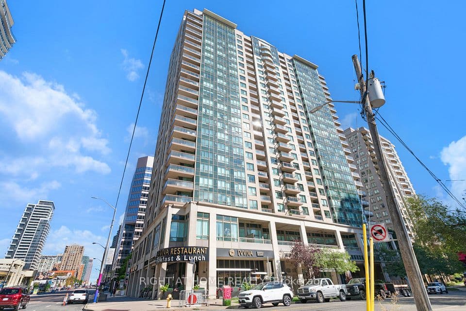18 Parkview Avenue 1602, Toronto, ON M2N 7H7 – main photo