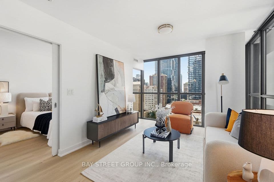110 Charles Street E 1507, Toronto, ON M4Y 1T5 – main photo