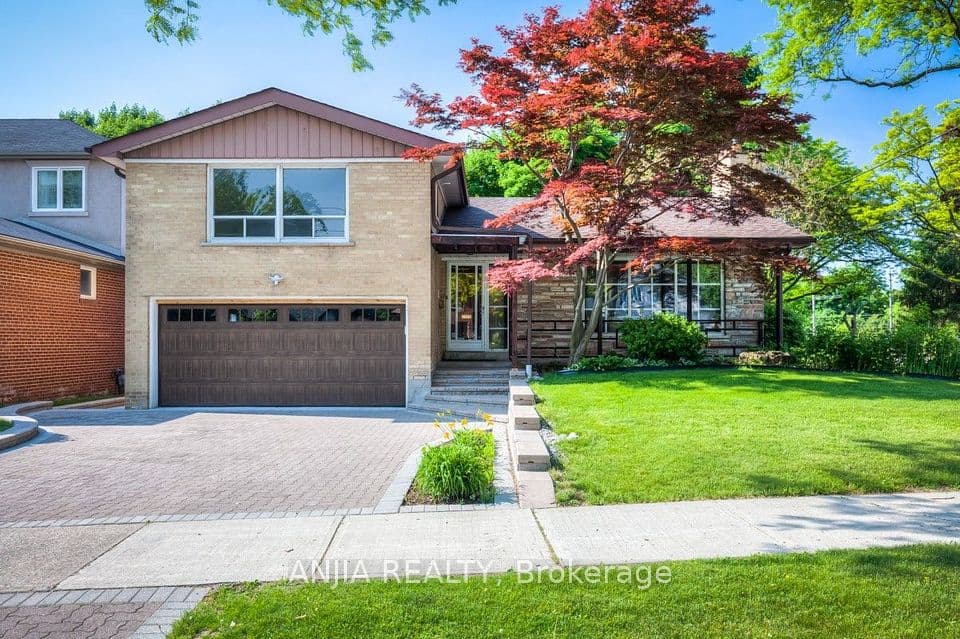 17 Ealing Drive, Toronto, ON M2L 2R4 – main photo