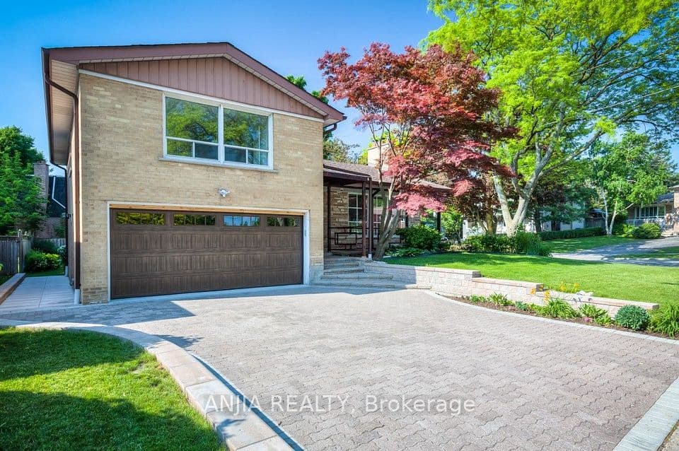 17 Ealing Drive, Toronto, ON M2L 2R4 – photo 2