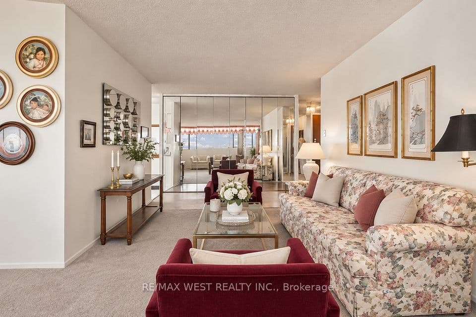 80 Antibes Drive 2702, Toronto, ON M2R 3N5 – main photo
