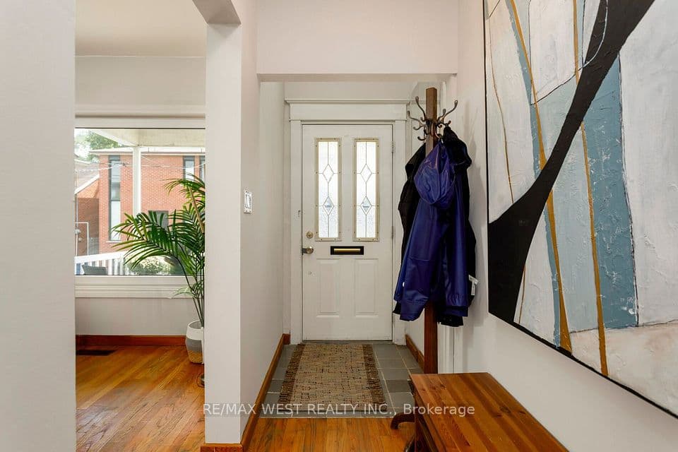 10 Marshall Street, Toronto, ON M6K 1S4 – photo 3