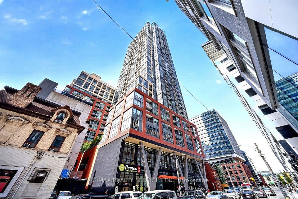 108 Peter Street 1717, Toronto, ON M5V 0W2 – main photo