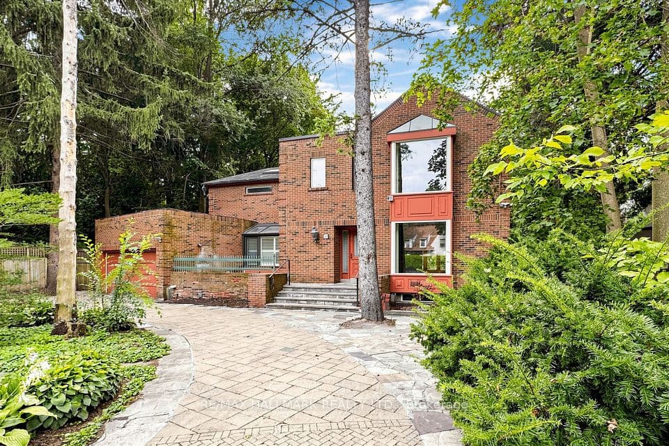 40 Donino Avenue, Toronto, ON M4N 2W7 – photo 2