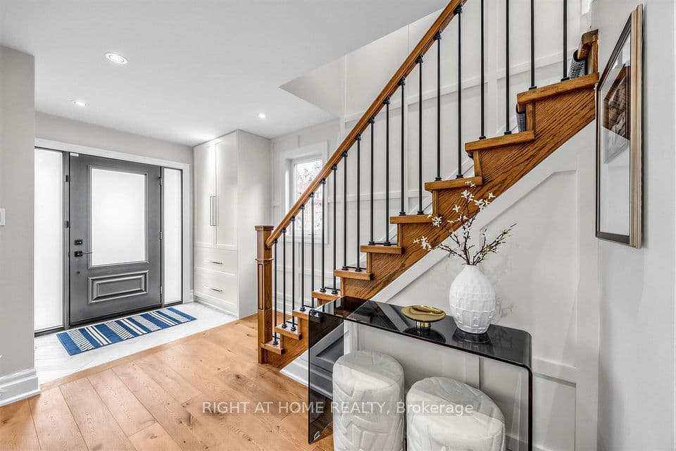 21 Austin Terrace, Toronto, ON M5R 1Y2 – photo 2